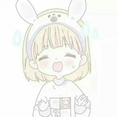 职校门口排起长队